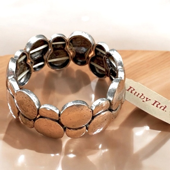 Ruby Rd. stretch silver tone disc bracelet - Picture 2 of 10